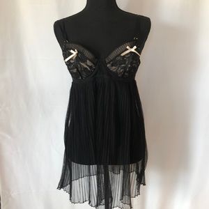 AMBRIELLE black sheer and lace camisole. Size Medium.